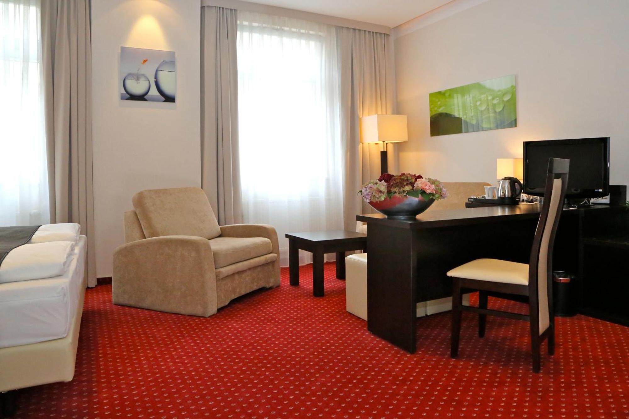 Hotel Herbst Берлин Экстерьер фото
